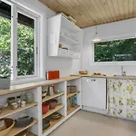 Lovely In With Kitchen פארביילה